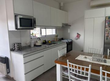 Casa de 3 ambientes, San Francisco del Monte · Casa en Venta C/ Cochera en San Francisco del Monte