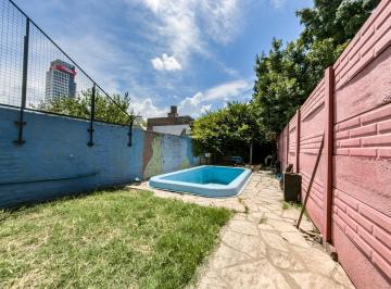 PH · 185m² · 4 Ambientes · 1 Cochera · PH Estilo Casa I Jardín I Pileta I Amplios Ambientes