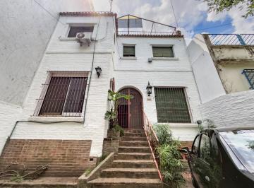 Casa · 185m² · 4 Ambientes · 1 Cochera · PH Estilo Casa I Jardín I Pileta I Amplios Ambientes