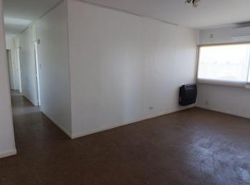 Departamento · 68m² · 4 Ambientes · V. Lugano Dpto 4 Amb en Excelente Estado