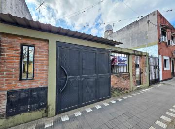 Casa · 126m² · 5 Ambientes · 1 Cochera · B° Ciudadela - C/ Lavalle Al 2.000 - Casa 3 Dorm. C/ Patio Apta Credito!