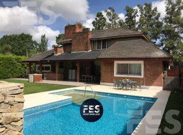 Casa · 300m² · 6 Ambientes · 6 Cocheras · Alquiler - Casa 6 Amb Amoblada Apto Créd - Venado 2 Canning