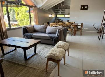 Departamento · 97m² · 4 Ambientes · 1 Cochera · Amplio Departamento Mascardi y Villegas con Cochera
