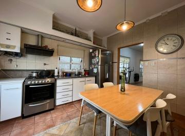 Casa · 120m² · 4 Ambientes · 1 Cochera · Venta Casa - Villa Lugano - 3 Dorm. con Cochera - Apto Credito