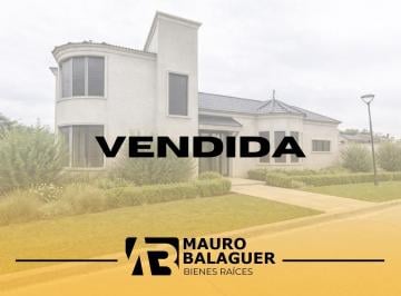Casa · 262m² · 4 Ambientes · Casa 4 Amb. a Terminar en Bº Cerrado El Resguardo Cdad Evita Apto Crédito
