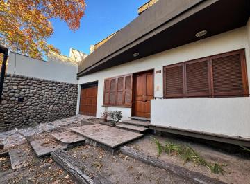 Casa de 10 ambientes, Ciudad de Mendoza · Casa con 428 m² y 5 Dorm. en Venta, Ciudad de Mendoza