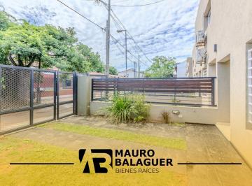 Casa · 110m² · 2 Ambientes · 1 Cochera · Alquiler Casa Duplex en Ciudad Evita - 1 Dormitorio - Cochera - Patio