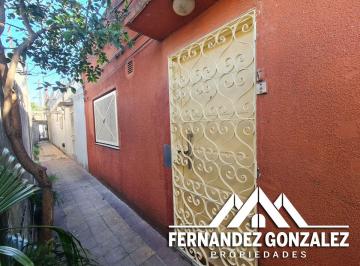 PH de 2 ambientes, Lomas de Zamora · PH 2 Amb. a Nuevo con Patio en Banfield Este – Sin Expensas y Listo Para Mudarse