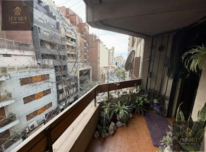 Departamento · 102m² · 6 Ambientes · 1 Cochera