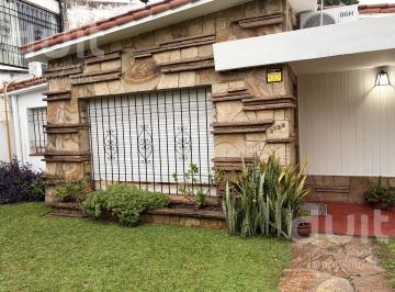 Casa · 159m² · 4 Ambientes · 1 Cochera · Casa 2 Dorm. Amoblada en Alquiler en Cerro de Las Rosas