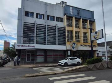 Local comercial · 700m² · 5 Ambientes · Local en San Lorenzo