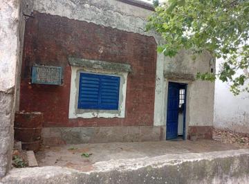 Casa · 36m² · 2 Ambientes · Se Vende Casa Barrio Los Hornos a Refaccionar