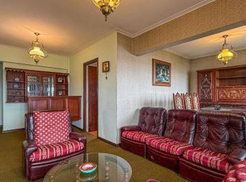 Departamento · 72m² · 4 Ambientes · 2 Cocheras · Venta Departamento 4 Ambientes 2 Cocheras La Perla