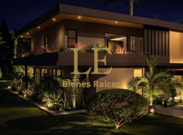 Casa · 236m² · 5 Ambientes · 5 Cocheras · Venta Casa Naudir a La Laguna de Pozo!