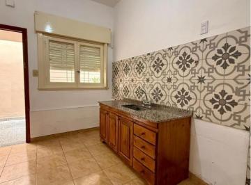 PH · 50m² · 2 Ambientes · PH en Alquiler - 1 Dormitorio 1 Baño - Wilde