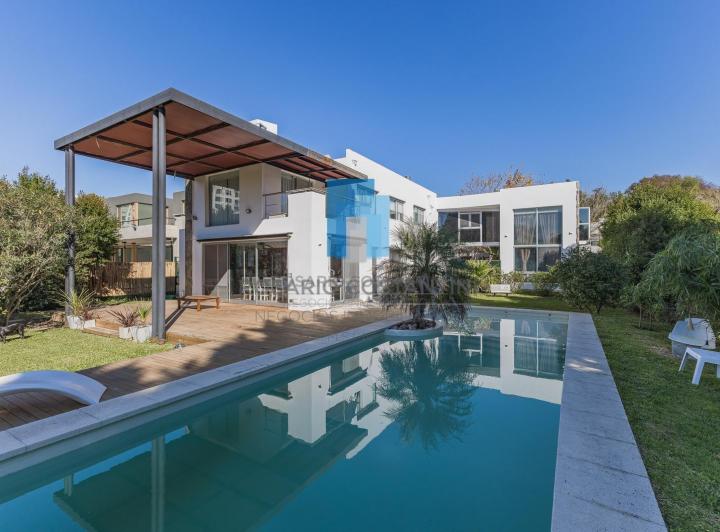 Casa en venta en Santa Maria de Tigre · 6 ambientes