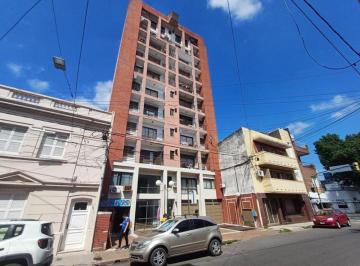 Departamento de 1 ambiente, Ciudad de Santa Fe · Centro: Semipiso Al Frente de 2 Dorm. con Placares y Cochera!, Estar - Comedor, Cocina - Lavadero