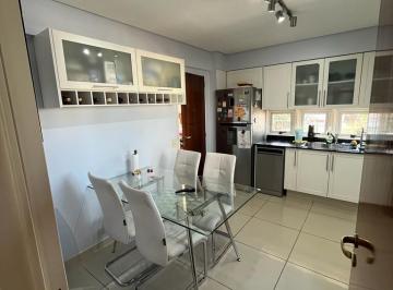 Departamento · 70m² · 3 Ambientes · 1 Cochera · Departamento 3 Ambientes en Venta con Cochera en Lomas de Zamora
