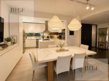 Casa · 500m² · 5 Ambientes · 2 Cocheras · Casa en Los Sauces