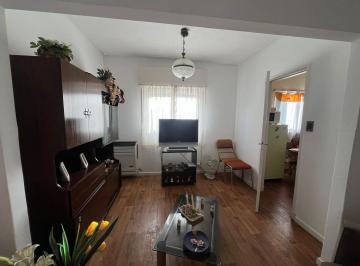PH · 82m² · 3 Ambientes · PH 3 Ambientes | La Perla | Sin Expensas | Terraza + Quincho