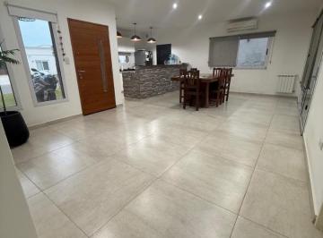 Casa · 165m² · 4 Ambientes · 4 Cocheras · Casa en San Ramón Pilar del Este - Acepta Permuta