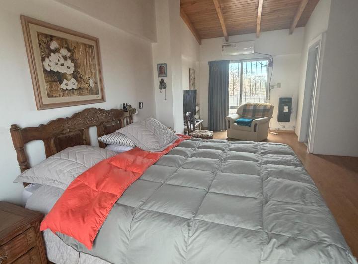Casa en alquiler en Cipolletti · 4 ambientes