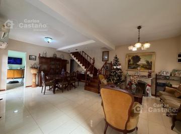 Casa · 201m² · 5 Ambientes · Exc. Chalet 3 Amb Play - Room Convertido en Dto. 3 Amb.
