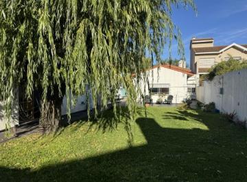 Casa · 554m² · 4 Ambientes · 4 Cocheras · Casa en Venta 4 Ambientes en Florida Vicente Lopez