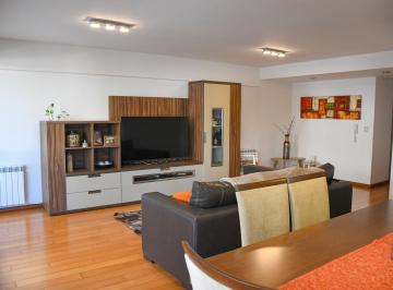 Departamento · 143m² · 5 Ambientes · Departamento en Venta en Martin, Rosario Piso Exclusivo 3 Dorm. C/ Doble Balcón!