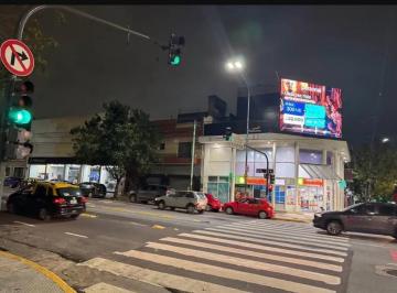 Local comercial , Flores · Hermoso Local en Alquiler, Amplio Frente Sobre Av Directorio