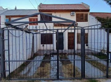 Departamento de 2 ambientes, Neuquén · Alquiler Dpto 1 Dorm C/cochera y Pequeño Patio