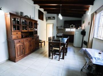 Casa · 166m² · 5 Ambientes · Casa en Venta en La Plata
