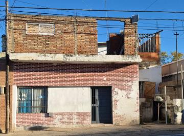 Casa · 141m² · 3 Ambientes · Venta - Casa a Refaccionar - Centro de Alta Gracia