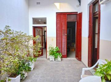 Casa · 136m² · 4 Ambientes · Casa en Local