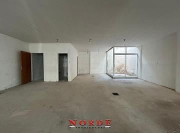 Local comercial · 126m² · Venta • Local • Mataderos • Pb