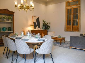 Casa · 151m² · 6 Ambientes · 1 Cochera · Casa en Venta, Pichincha, Rosario, 3 Dorm. Remodelada