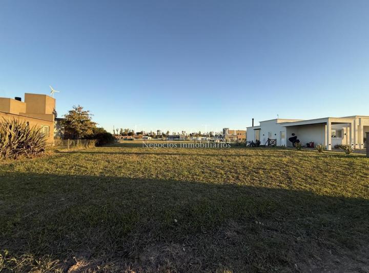 Terreno · 1010m²