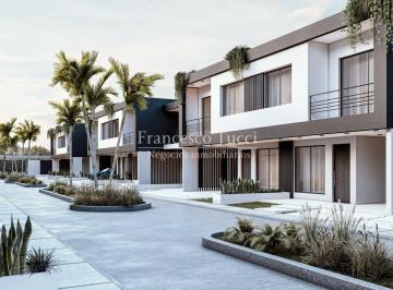 PH · 130m² · 4 Ambientes · 1 Cochera · PH en Condominio en Venta 4 Ambientes con Cochera en Ituzaingó