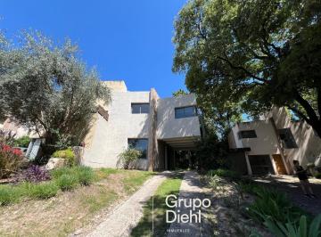 Casa · 138m² · 5 Ambientes · 1 Cochera · Duplex en Venta Housing Los Arboles, Villa Allende