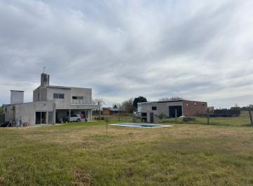Casa · 225m² · 6 Ambientes · Gran Oportunidad en Santo Tomé