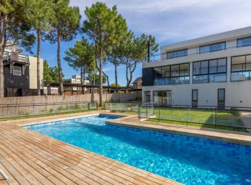 Casa de 7 ambientes, Costa Esmeralda · Casa Increible con 500 m² Totales y 6 Dorm. en Venta en Costa Esmeralda