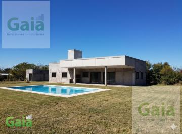 Casa · 140m² · 3 Ambientes · Casa en Venta en Las Lomitas - Campo Quijano