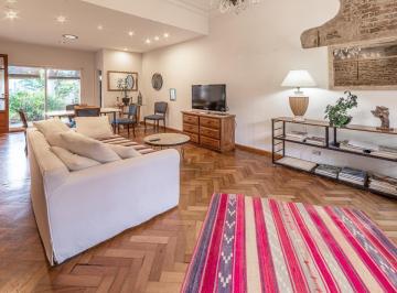 Casa · 160m² · 3 Ambientes · 1 Cochera · Venta Casa 4 Ambientes Olivos con Jardin y Terraza