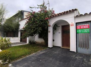 Casa de 3 ambientes, Córdoba · Venta - Casa 3 Dorm. - B° Granja de Funes, Córdoba Capital!
