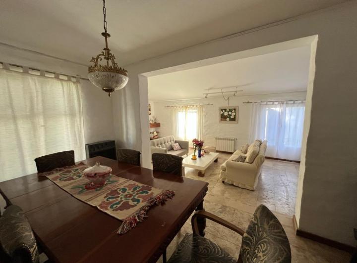 Casa · 444m² · 7 Ambientes · 1 Cochera
