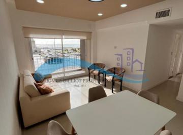 Departamento · 57m² · 3 Ambientes · Tres Ambientes a La Calle con Balcon y Vista Al Mar