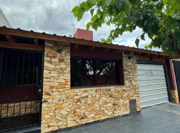 Casa de 6 ambientes, Fray Luis Beltrán · Casa en Fray Luis Beltrán. Maipú