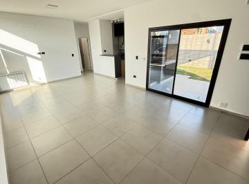 PH · 102m² · 3 Ambientes · 1 Cochera · Dúplex a La Venta a Estrenar en Colinas de Manantiales