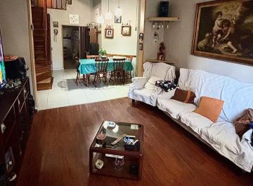 PH de 5 ambientes, Caballito · P. H. 5 Ambientes. 4 Dorm.. Terraza, Quincho y Parrilla. Venta. Caballito.
