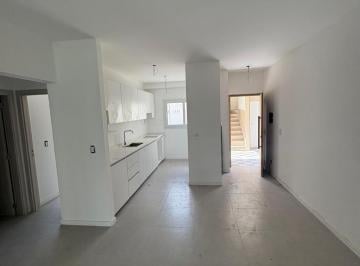 Casa · 84m² · 3 Ambientes · 1 Cochera · Venta Departamento 3 Ambientes Jardin Coch. Pilar.